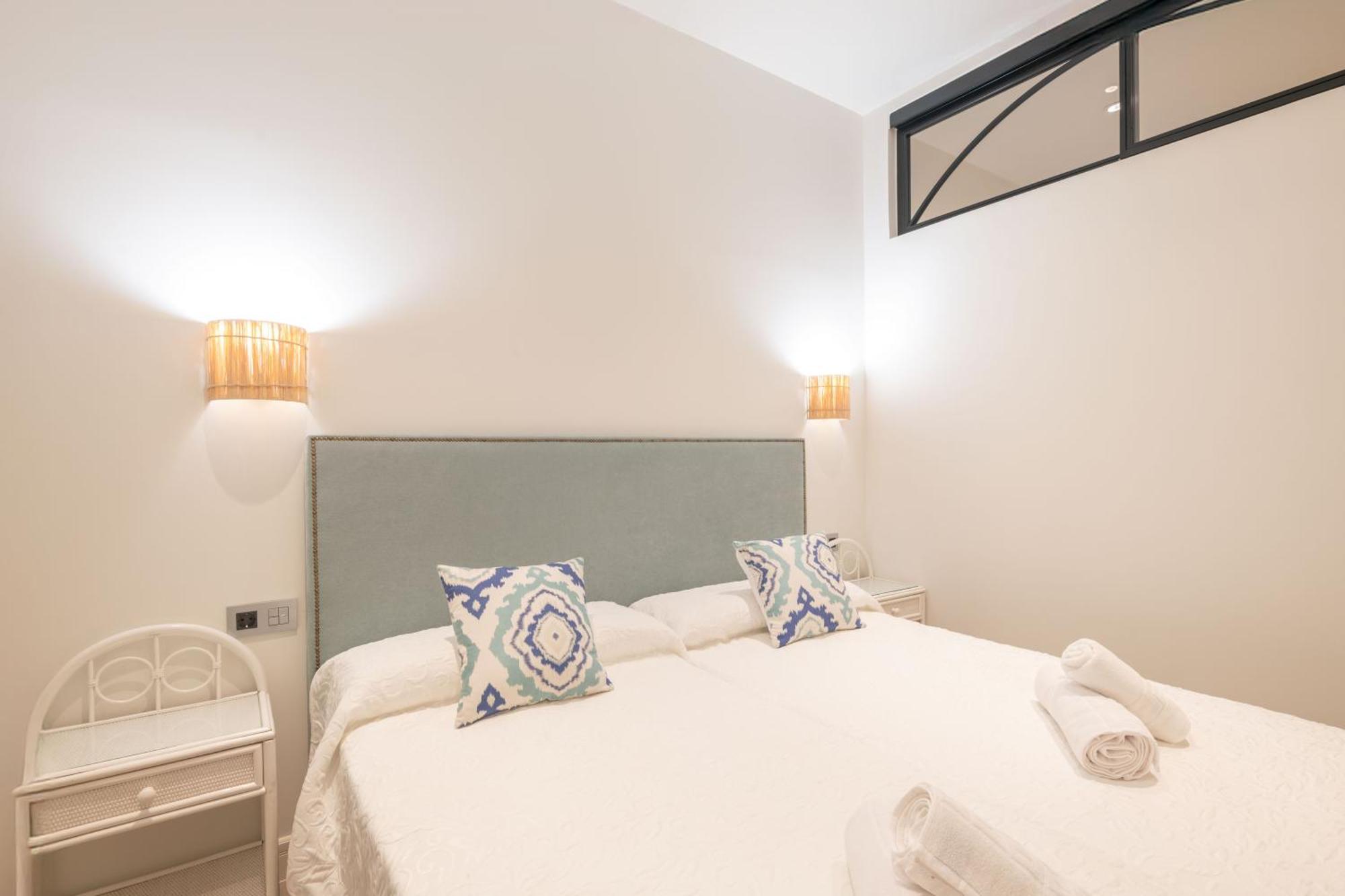 Reding & Center Apartment